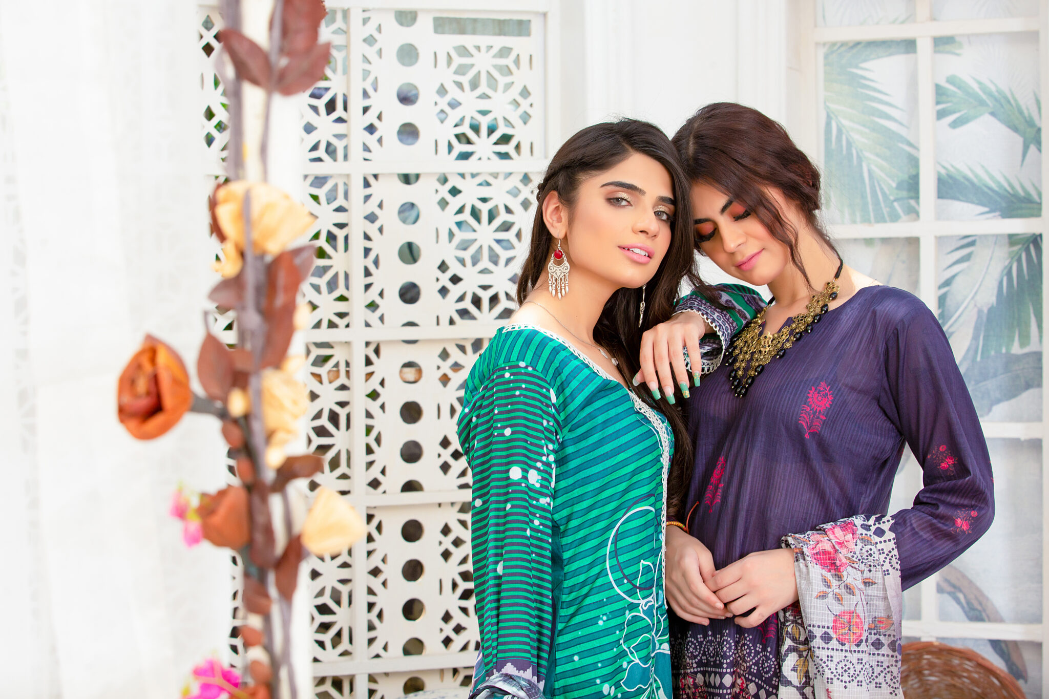How Patiala and Sharara Suit Wholesale Suppliers Help Retailers Meet Festive Demand Efficiently